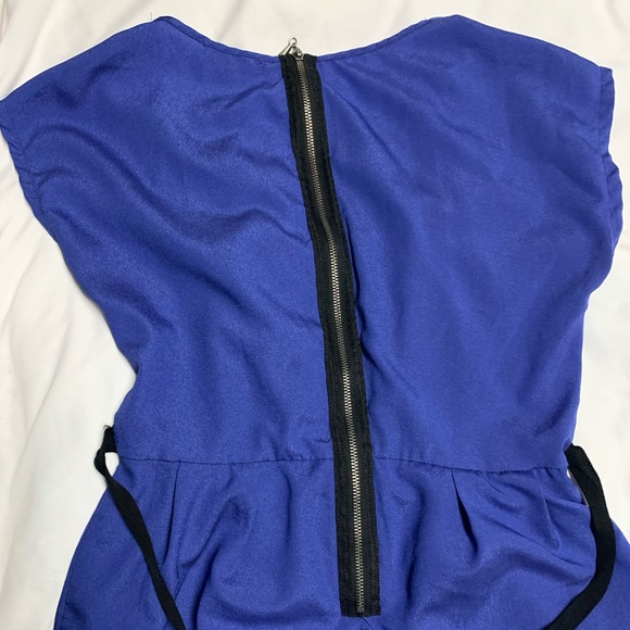 Ladies Dress - Picture 3 of 5